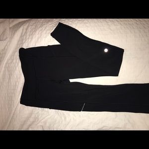 black lulu leggings with pockets